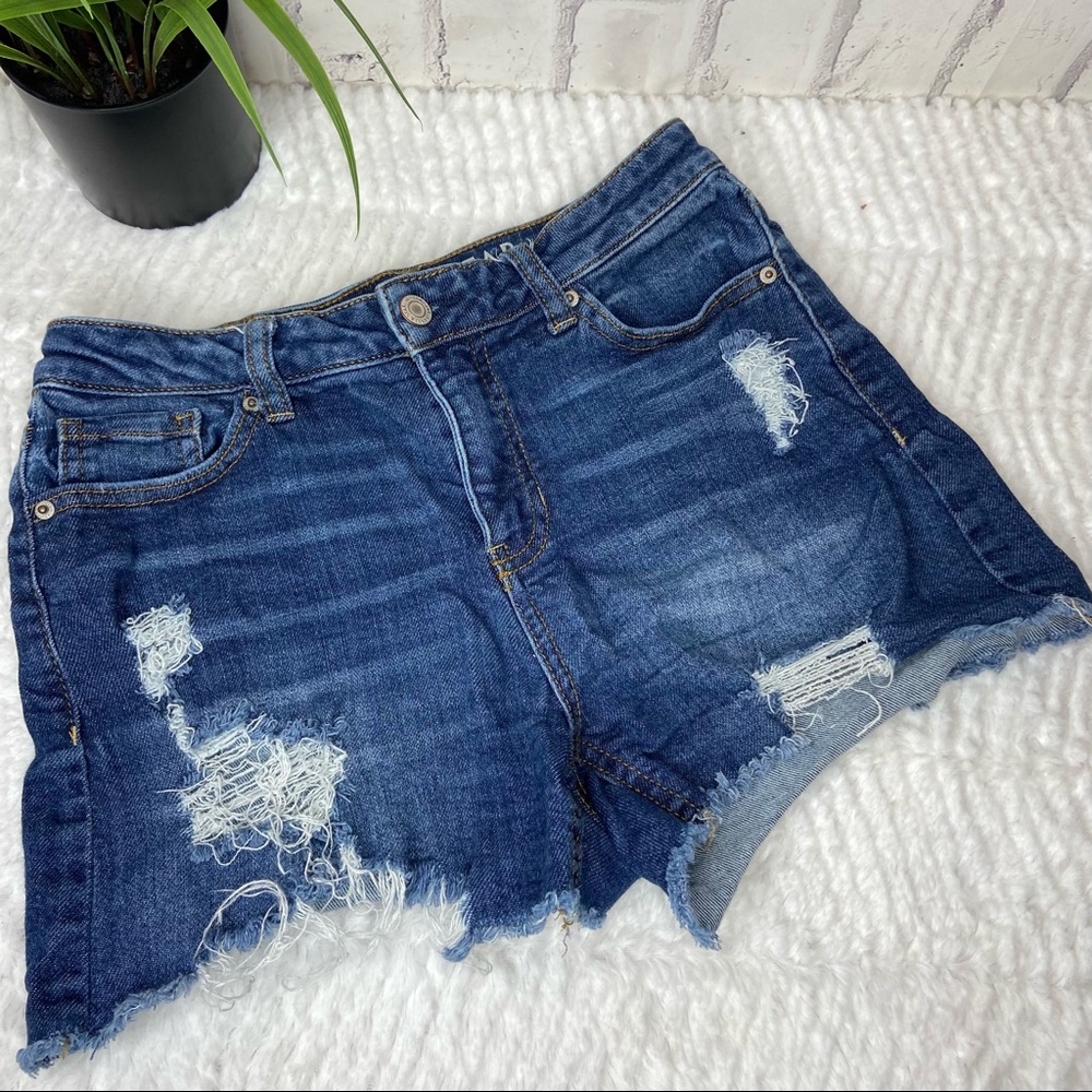Vanilla star mid rise distressed Festival shorts